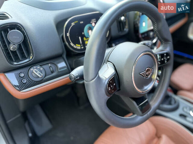 Серый Мини Кантримен, объемом двигателя 1.5 л и пробегом 25 тыс. км за 36500 $, фото 4 на Automoto.ua