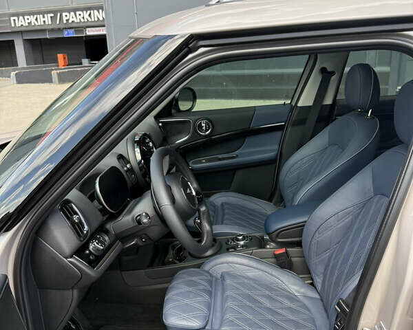 Серый Мини Кантримен, объемом двигателя 2 л и пробегом 18 тыс. км за 33000 $, фото 11 на Automoto.ua