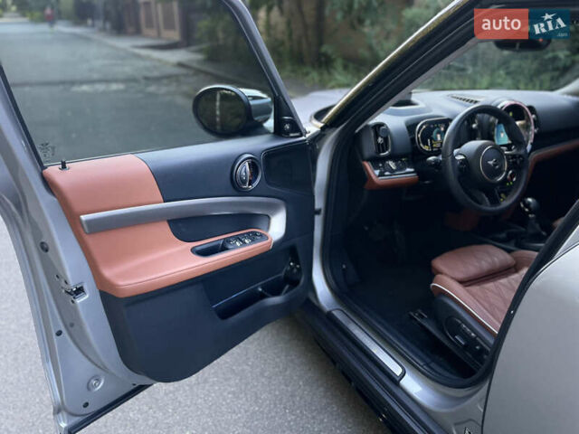 Серый Мини Кантримен, объемом двигателя 1.5 л и пробегом 25 тыс. км за 36500 $, фото 7 на Automoto.ua