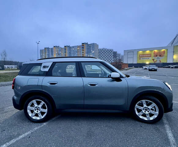 Сірий Міні Кантрімен, об'ємом двигуна 0 л та пробігом 17 тис. км за 41000 $, фото 2 на Automoto.ua