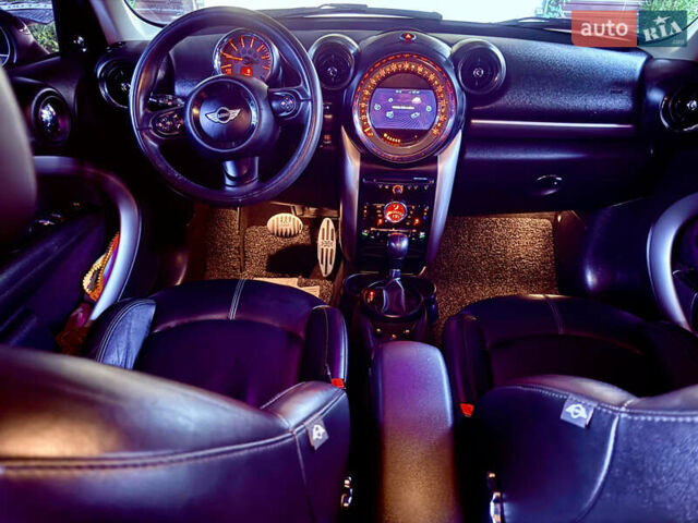 Зеленый Мини Кантримен, объемом двигателя 2 л и пробегом 175 тыс. км за 13888 $, фото 12 на Automoto.ua