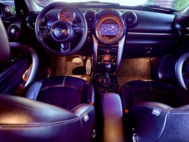 Зеленый Мини Кантримен, объемом двигателя 2 л и пробегом 118 тыс. км за 13999 $, фото 10 на Automoto.ua