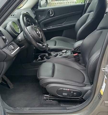 Зеленый Мини Кантримен, объемом двигателя 2 л и пробегом 112 тыс. км за 11970 $, фото 3 на Automoto.ua