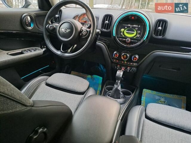 Зелений Міні Кантрімен, об'ємом двигуна 1.5 л та пробігом 80 тис. км за 20999 $, фото 51 на Automoto.ua