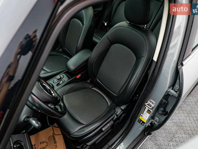 Зеленый Мини Кантримен, объемом двигателя 1.5 л и пробегом 141 тыс. км за 16868 $, фото 8 на Automoto.ua