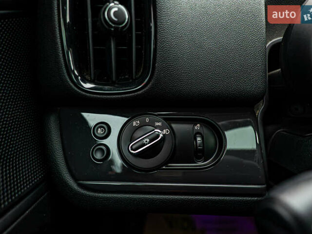 Зеленый Мини Кантримен, объемом двигателя 1.5 л и пробегом 141 тыс. км за 16868 $, фото 14 на Automoto.ua