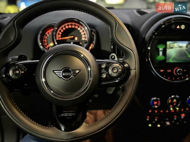Зелений Міні Кантрімен, об'ємом двигуна 2 л та пробігом 40 тис. км за 27999 $, фото 19 на Automoto.ua