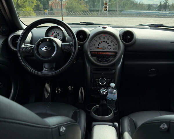 Зеленый Мини Кантримен, объемом двигателя 1.6 л и пробегом 253 тыс. км за 6100 $, фото 9 на Automoto.ua