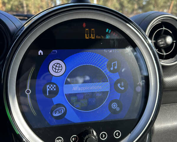 Зелений Міні Кантрімен, об'ємом двигуна 2 л та пробігом 99 тис. км за 11999 $, фото 16 на Automoto.ua