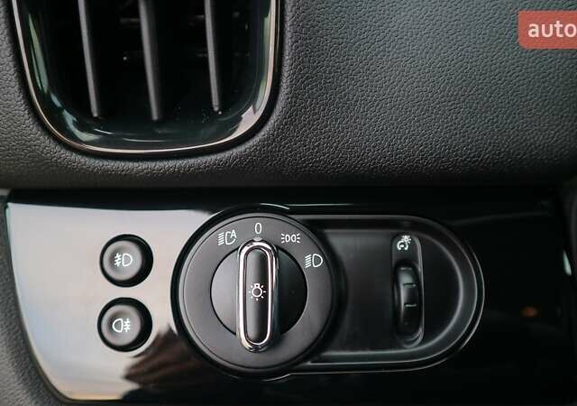 Зелений Міні Кантрімен, об'ємом двигуна 2 л та пробігом 92 тис. км за 28182 $, фото 23 на Automoto.ua