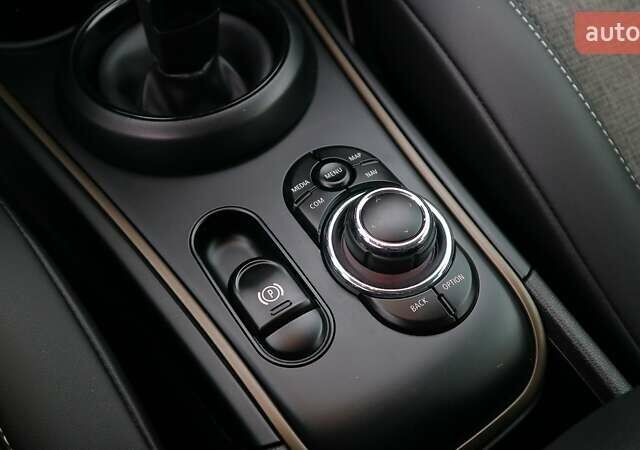 Зелений Міні Кантрімен, об'ємом двигуна 2 л та пробігом 92 тис. км за 28182 $, фото 22 на Automoto.ua