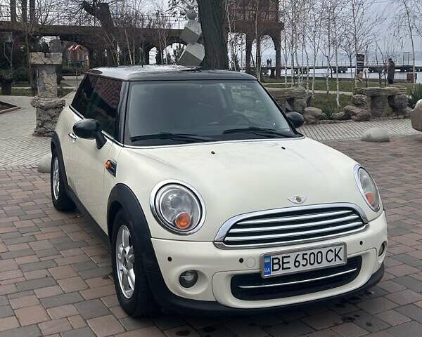 Бежевый Мини Coupe, объемом двигателя 1.6 л и пробегом 150 тыс. км за 9150 $, фото 3 на Automoto.ua