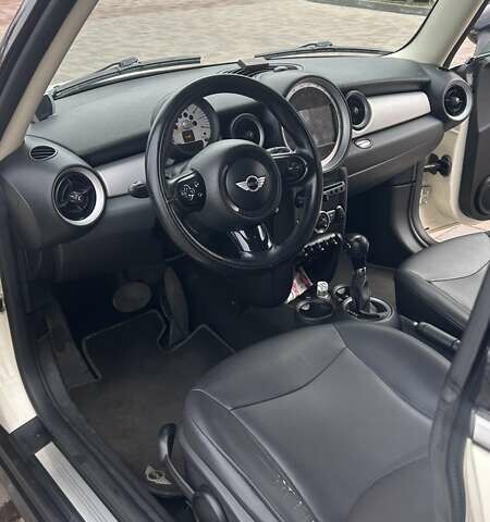 Бежевый Мини Coupe, объемом двигателя 1.6 л и пробегом 150 тыс. км за 9150 $, фото 10 на Automoto.ua