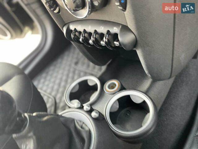 Чорний Міні Coupe, об'ємом двигуна 2 л та пробігом 255 тис. км за 9666 $, фото 33 на Automoto.ua