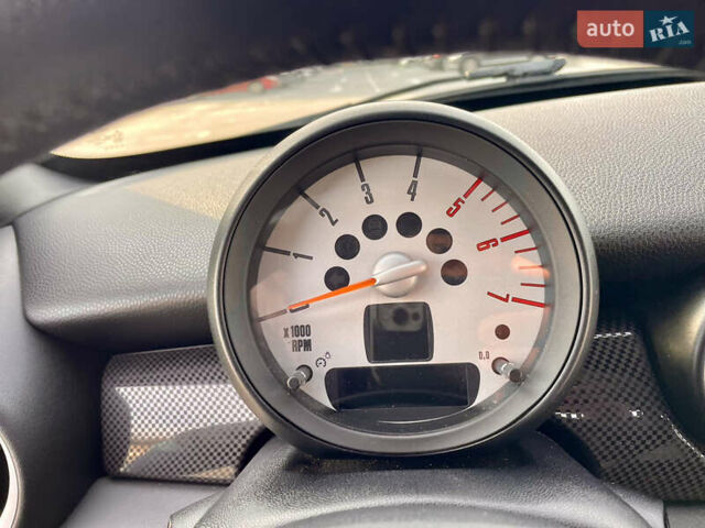 Чорний Міні Coupe, об'ємом двигуна 2 л та пробігом 255 тис. км за 9666 $, фото 25 на Automoto.ua