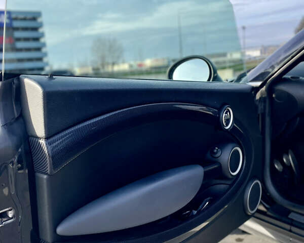 Чорний Міні Coupe, об'ємом двигуна 2 л та пробігом 255 тис. км за 9666 $, фото 19 на Automoto.ua
