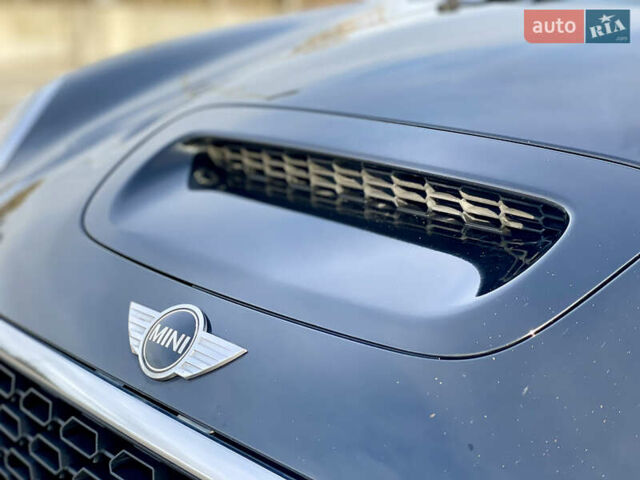 Чорний Міні Coupe, об'ємом двигуна 2 л та пробігом 255 тис. км за 9666 $, фото 6 на Automoto.ua