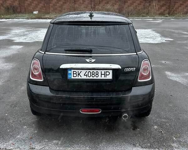 Черный Мини Coupe, объемом двигателя 1.6 л и пробегом 115 тыс. км за 7800 $, фото 5 на Automoto.ua
