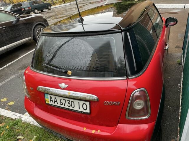 Красный Мини Coupe, объемом двигателя 1.6 л и пробегом 250 тыс. км за 6500 $, фото 7 на Automoto.ua