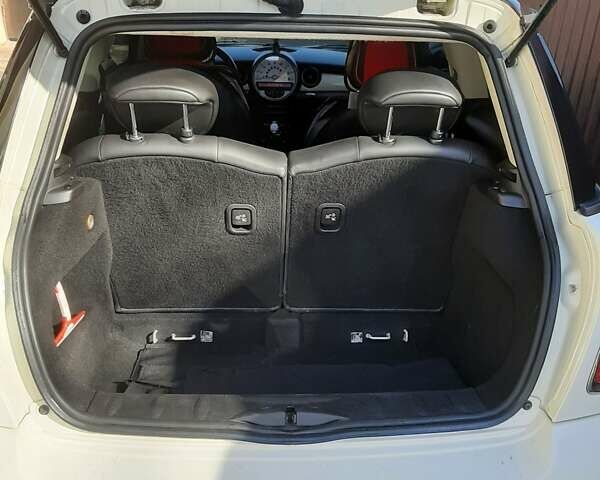 Мини Coupe, объемом двигателя 1.6 л и пробегом 163 тыс. км за 9500 $, фото 8 на Automoto.ua