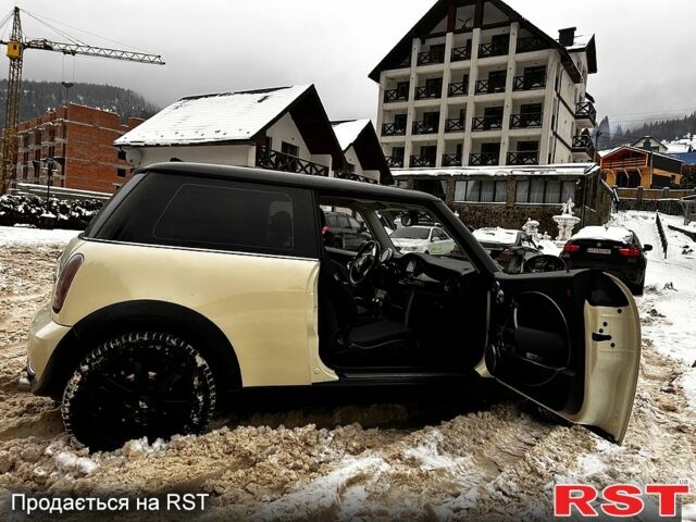 Білий Міні Hatch, об'ємом двигуна 1.6 л та пробігом 260 тис. км за 4500 $, фото 5 на Automoto.ua