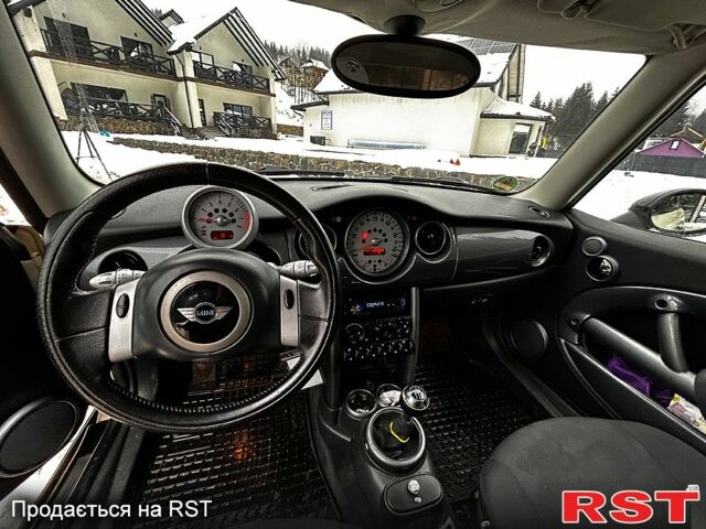 Білий Міні Hatch, об'ємом двигуна 1.6 л та пробігом 260 тис. км за 4500 $, фото 10 на Automoto.ua