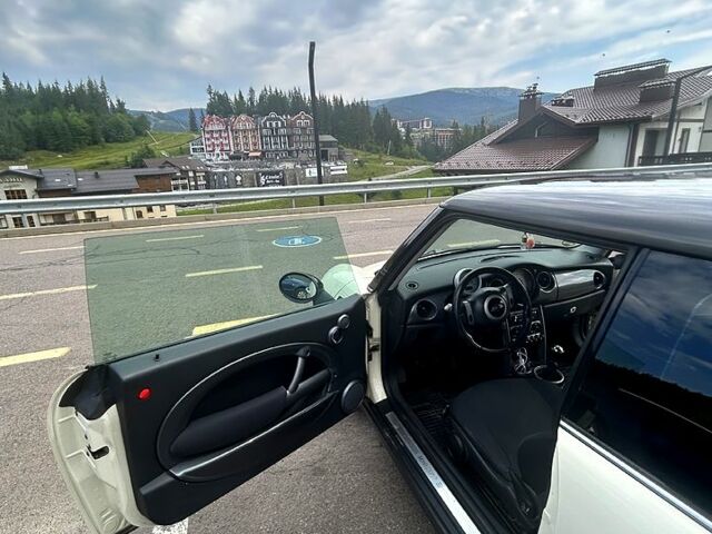 Білий Міні Hatch, об'ємом двигуна 1.6 л та пробігом 264 тис. км за 3700 $, фото 2 на Automoto.ua