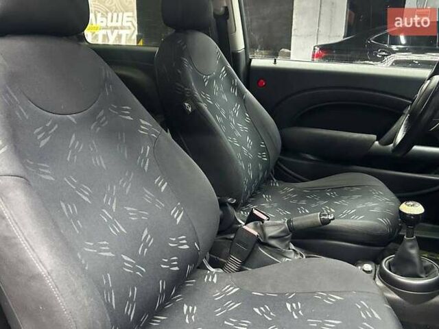 Білий Міні Hatch, об'ємом двигуна 1.36 л та пробігом 266 тис. км за 4700 $, фото 13 на Automoto.ua