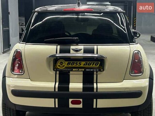 Білий Міні Hatch, об'ємом двигуна 1.36 л та пробігом 266 тис. км за 4700 $, фото 4 на Automoto.ua