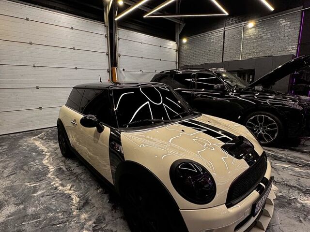 Білий Міні Hatch, об'ємом двигуна 1.6 л та пробігом 1480 тис. км за 9000 $, фото 3 на Automoto.ua