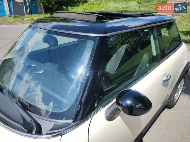 Білий Міні Hatch, об'ємом двигуна 1.6 л та пробігом 190 тис. км за 6000 $, фото 44 на Automoto.ua