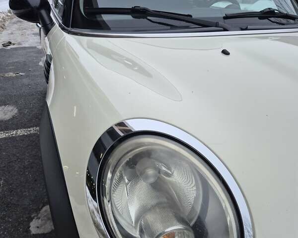 Белый Мини Hatch, объемом двигателя 1.4 л и пробегом 138 тыс. км за 5500 $, фото 10 на Automoto.ua