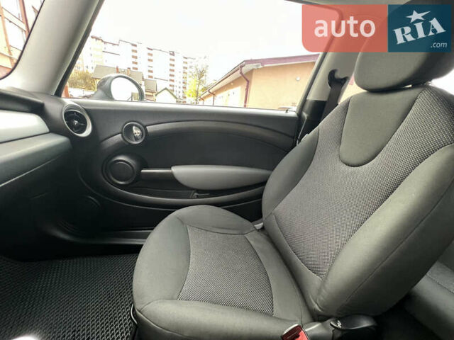 Белый Мини Hatch, объемом двигателя 1.6 л и пробегом 178 тыс. км за 6499 $, фото 19 на Automoto.ua