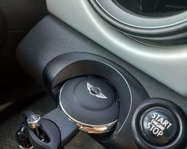 Белый Мини Hatch, объемом двигателя 1.6 л и пробегом 178 тыс. км за 6499 $, фото 31 на Automoto.ua