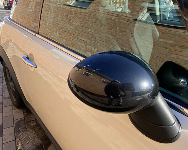 Белый Мини Hatch, объемом двигателя 1.6 л и пробегом 249 тыс. км за 4100 $, фото 8 на Automoto.ua