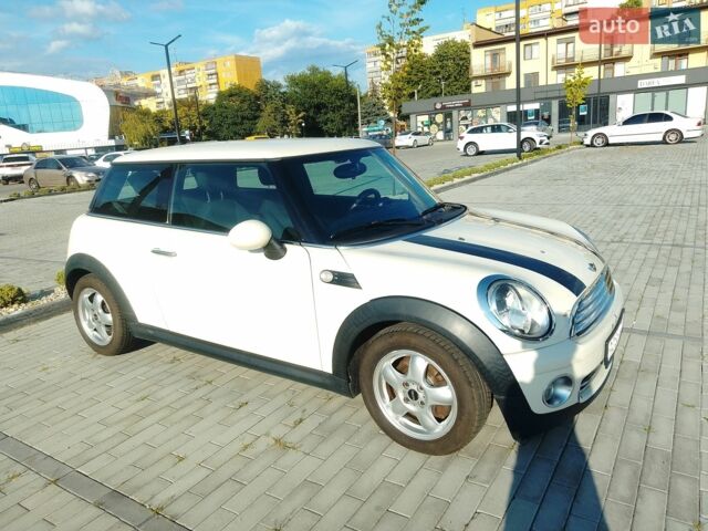 Белый Мини Hatch, объемом двигателя 1.4 л и пробегом 203 тыс. км за 4742 $, фото 11 на Automoto.ua