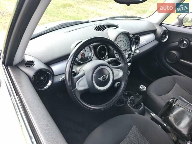 Білий Міні Hatch, об'ємом двигуна 1.6 л та пробігом 190 тис. км за 6000 $, фото 30 на Automoto.ua