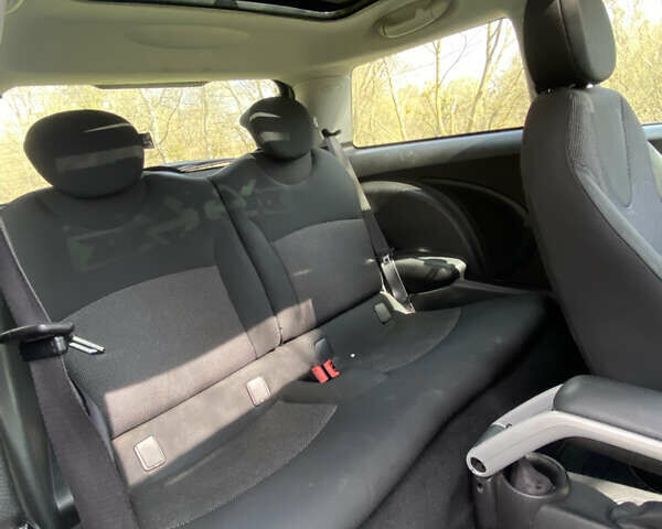 Білий Міні Hatch, об'ємом двигуна 1.6 л та пробігом 245 тис. км за 4500 $, фото 13 на Automoto.ua