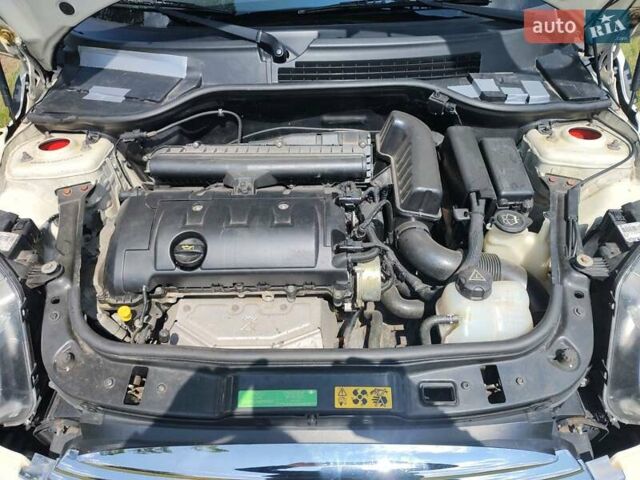 Білий Міні Hatch, об'ємом двигуна 1.6 л та пробігом 190 тис. км за 6000 $, фото 27 на Automoto.ua