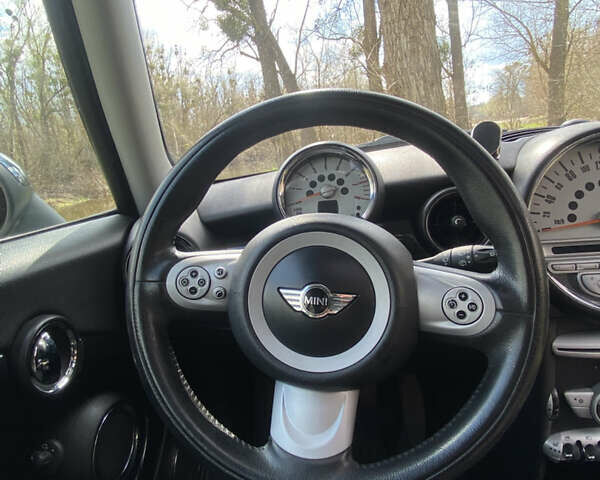 Білий Міні Hatch, об'ємом двигуна 1.6 л та пробігом 245 тис. км за 4500 $, фото 15 на Automoto.ua