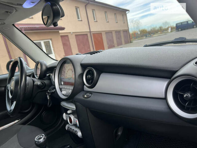 Белый Мини Hatch, объемом двигателя 1.6 л и пробегом 178 тыс. км за 6499 $, фото 13 на Automoto.ua