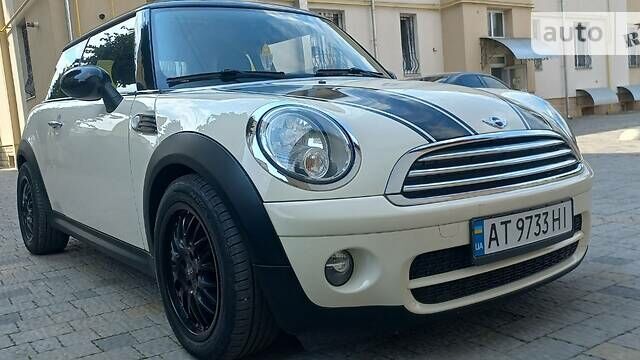 Белый Мини Hatch, объемом двигателя 1.6 л и пробегом 178 тыс. км за 6499 $, фото 7 на Automoto.ua