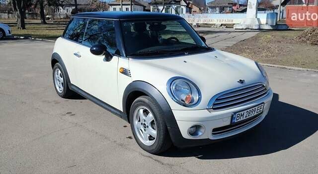 Білий Міні Hatch, об'ємом двигуна 1.6 л та пробігом 190 тис. км за 6000 $, фото 1 на Automoto.ua
