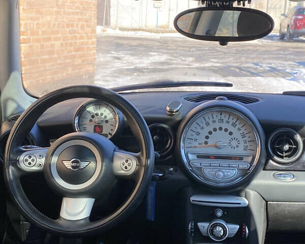 Белый Мини Hatch, объемом двигателя 1.6 л и пробегом 249 тыс. км за 4100 $, фото 26 на Automoto.ua