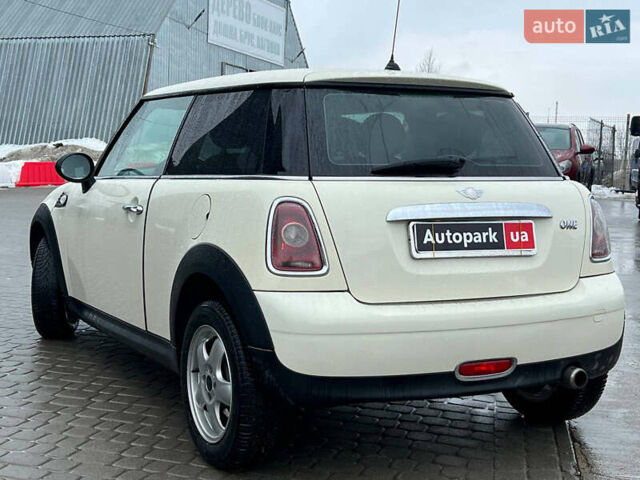 Белый Мини Hatch, объемом двигателя 1.4 л и пробегом 139 тыс. км за 5290 $, фото 4 на Automoto.ua