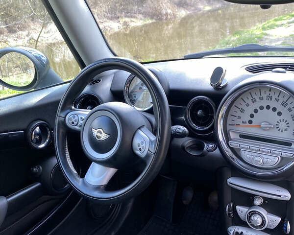 Білий Міні Hatch, об'ємом двигуна 1.6 л та пробігом 245 тис. км за 4500 $, фото 12 на Automoto.ua