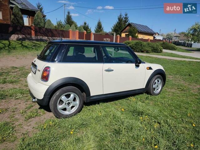 Білий Міні Hatch, об'ємом двигуна 1.6 л та пробігом 190 тис. км за 6000 $, фото 56 на Automoto.ua