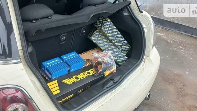 Белый Мини Hatch, объемом двигателя 1.6 л и пробегом 178 тыс. км за 6499 $, фото 38 на Automoto.ua