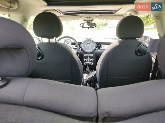 Білий Міні Hatch, об'ємом двигуна 1.6 л та пробігом 190 тис. км за 6000 $, фото 31 на Automoto.ua