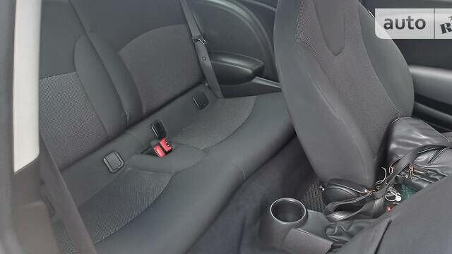 Белый Мини Hatch, объемом двигателя 1.6 л и пробегом 178 тыс. км за 6499 $, фото 25 на Automoto.ua